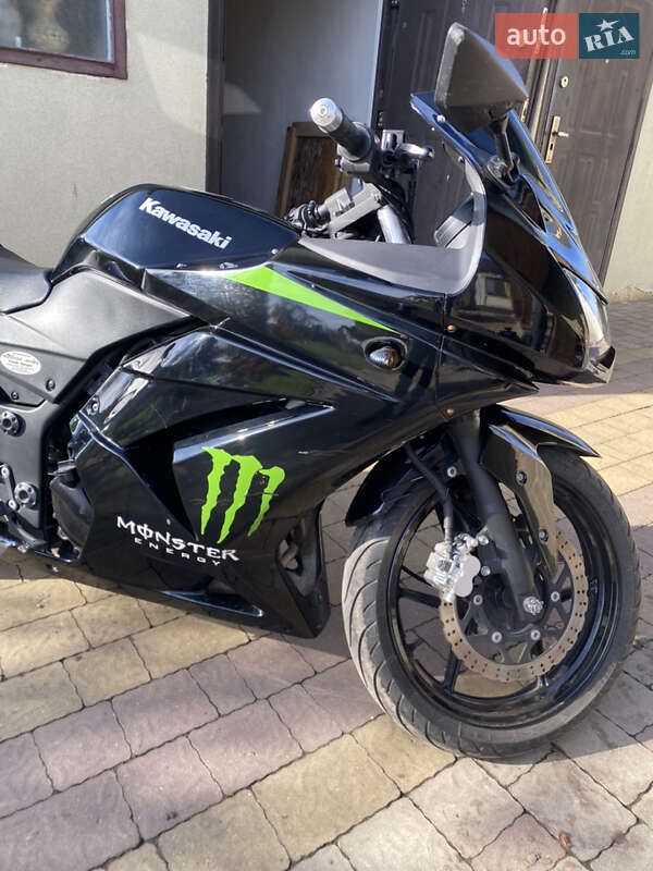 Спортбайк Kawasaki Ninja 250R 2008 в Здолбуніві фото 17 Спортбайк Kawasaki Ninja 250R 2008 в Здолбуніві
