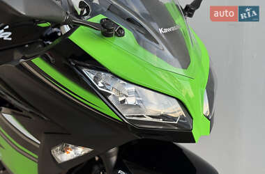 Спортбайк Kawasaki Ninja 300 2017 в 