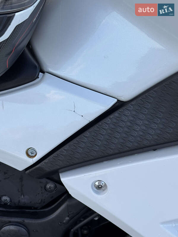 Спортбайк Kawasaki Ninja 300 2015 в Киеве