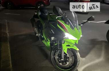 Мотоцикл Спорт-туризм Kawasaki Ninja 400 2024 в 