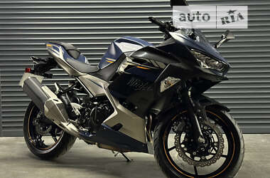 Спортбайк Kawasaki Ninja 400 2023 в Киеве