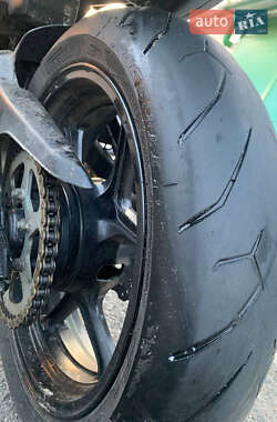 Спортбайк Kawasaki Ninja 400 2013 в 
