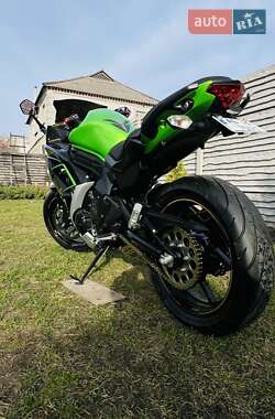 Спортбайк Kawasaki Ninja 400 2016 в 