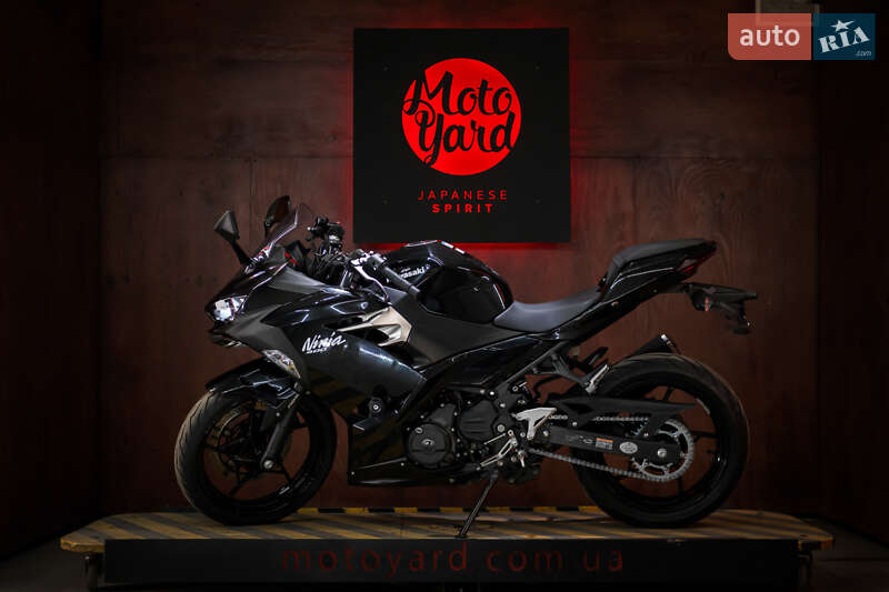 Мотоцикл Спорт-туризм Kawasaki Ninja 400 2020 в 