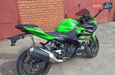 Спортбайк Kawasaki Ninja 400 2018 в 
