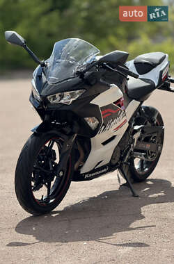 Мотоцикл Без обтекателей (Naked bike) Kawasaki Ninja 400 2020 в 