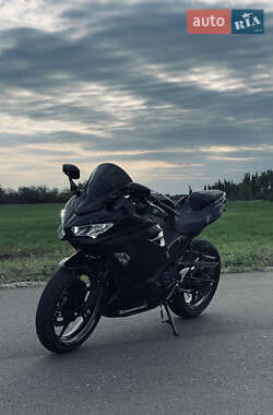 Спортбайк Kawasaki Ninja 400 2018 в Новому Бузі