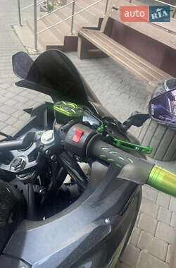 Спортбайк Kawasaki Ninja 400 2019 в 
