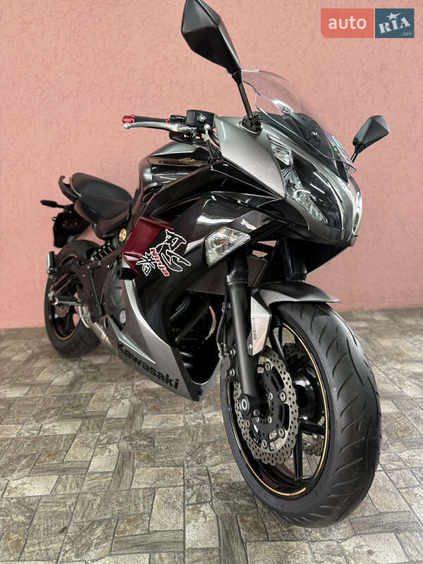 Мотоцикл Спорт-туризм Kawasaki Ninja 400 2018 в 