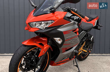 Спортбайк Kawasaki Ninja 400 2018 в 
