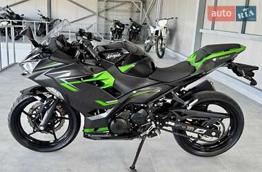 Спортбайк Kawasaki Ninja 400 2023 в 