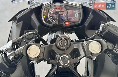 Спортбайк Kawasaki Ninja 400 2023 в 