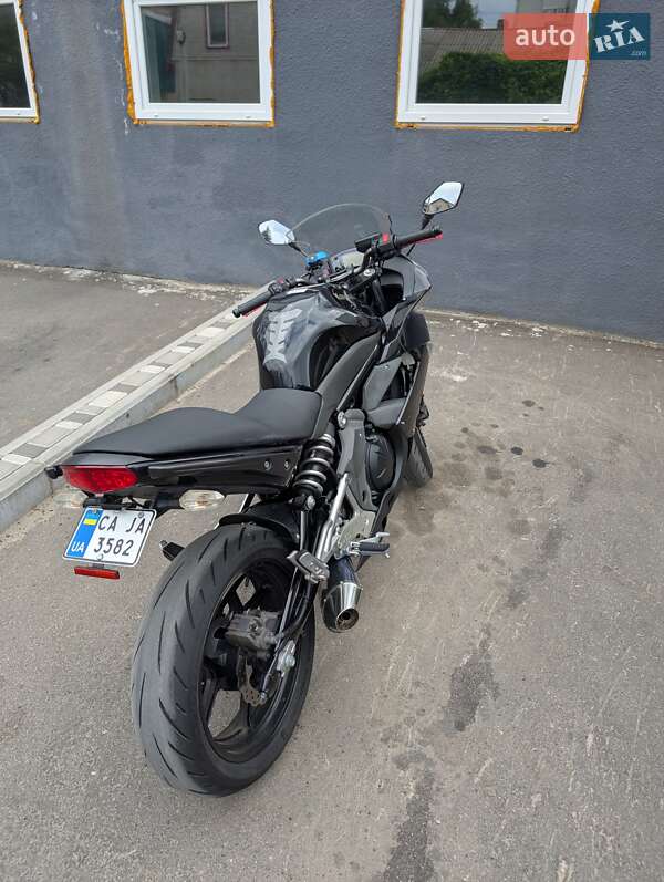 Спортбайк Kawasaki Ninja 400 2011 в Черкассах