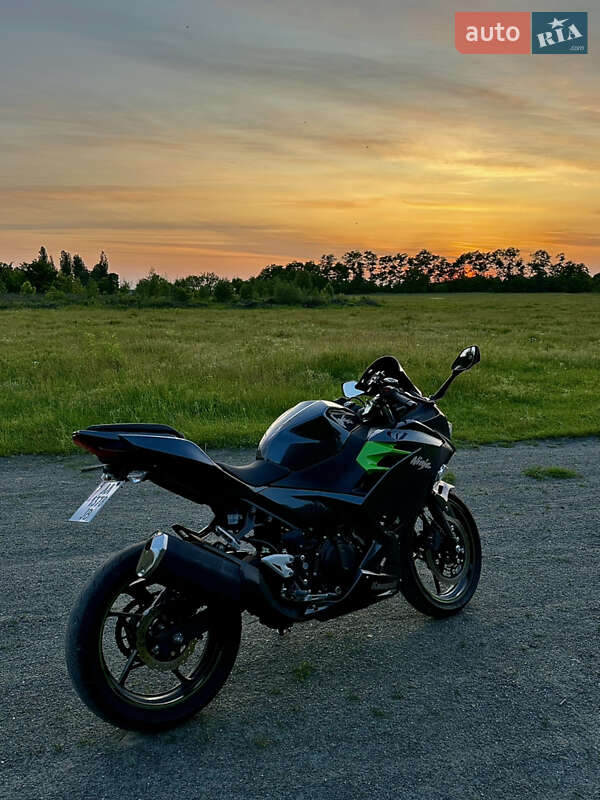 Kawasaki Ninja 400