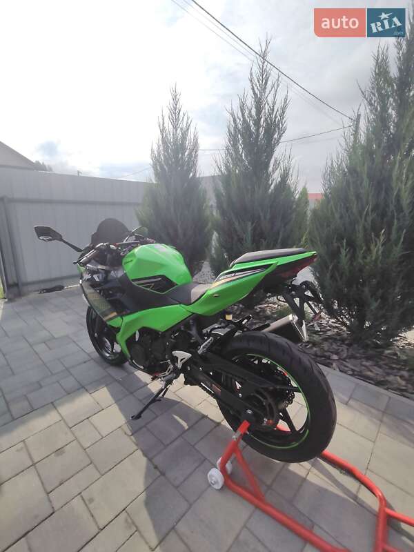 Спортбайк Kawasaki Ninja 400 2020 в Берёзовке