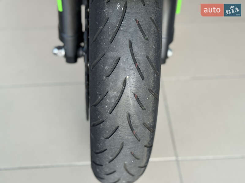Спортбайк Kawasaki Ninja 400 2022 в Києві