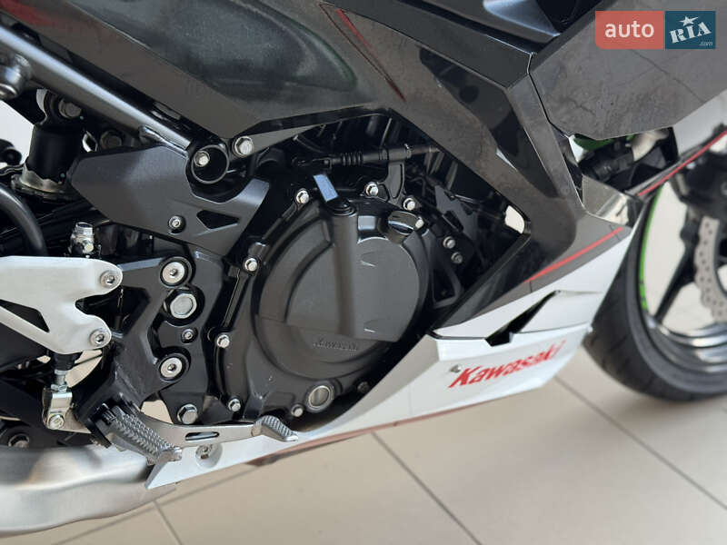 Спортбайк Kawasaki Ninja 400 2022 в Києві