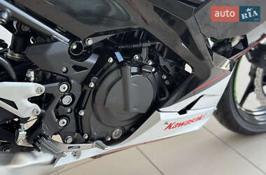 Спортбайк Kawasaki Ninja 400 2022 в 