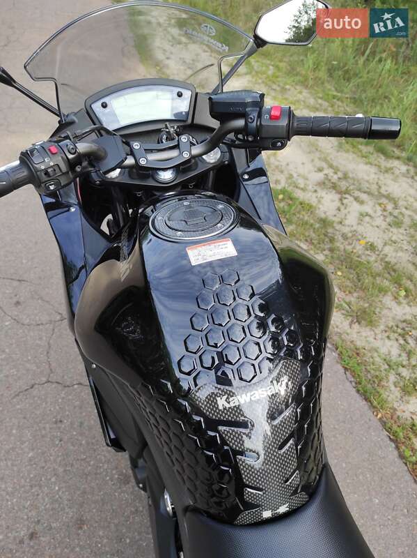 Мотоцикл Туризм Kawasaki Ninja 400 2010 в Репках