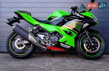 Мотоцикл Без обтекателей (Naked bike) Kawasaki Ninja 400 2020 в Белой Церкви
