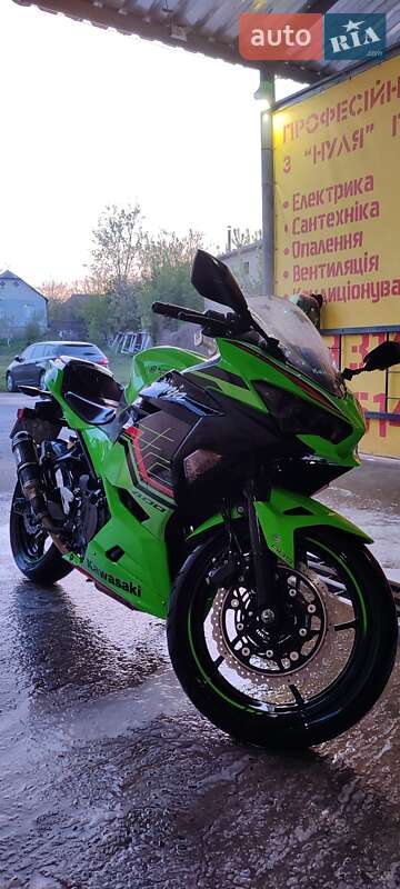 Спортбайк Kawasaki Ninja 400 2022 в Белогородке