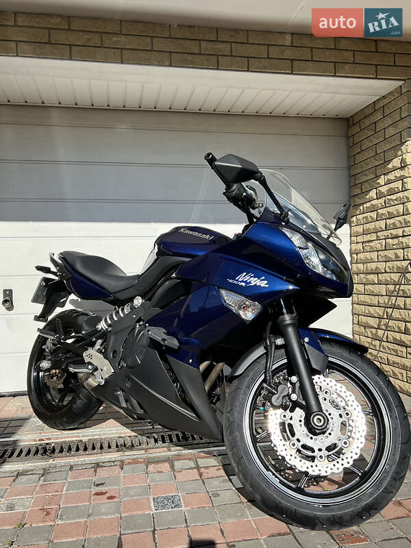 Мотоцикл Спорт-туризм Kawasaki Ninja 400 2011 в 
