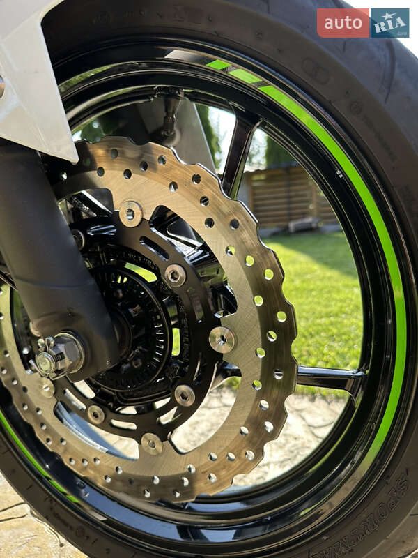 Спортбайк Kawasaki Ninja 400 2023 в Рівному