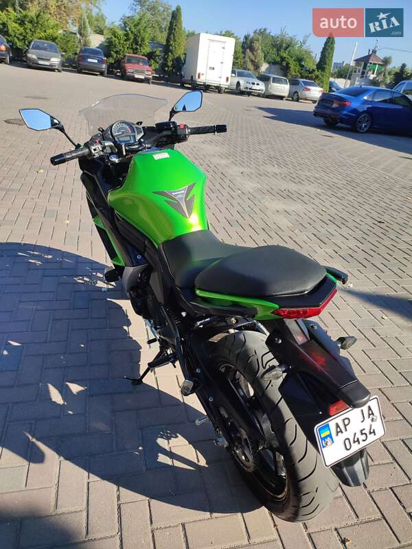 Мотоцикл Спорт-туризм Kawasaki Ninja 400 2014 в Запорожье