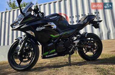 Спортбайк Kawasaki Ninja 400 2020 в 