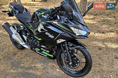 Спортбайк Kawasaki Ninja 400 2020 в 