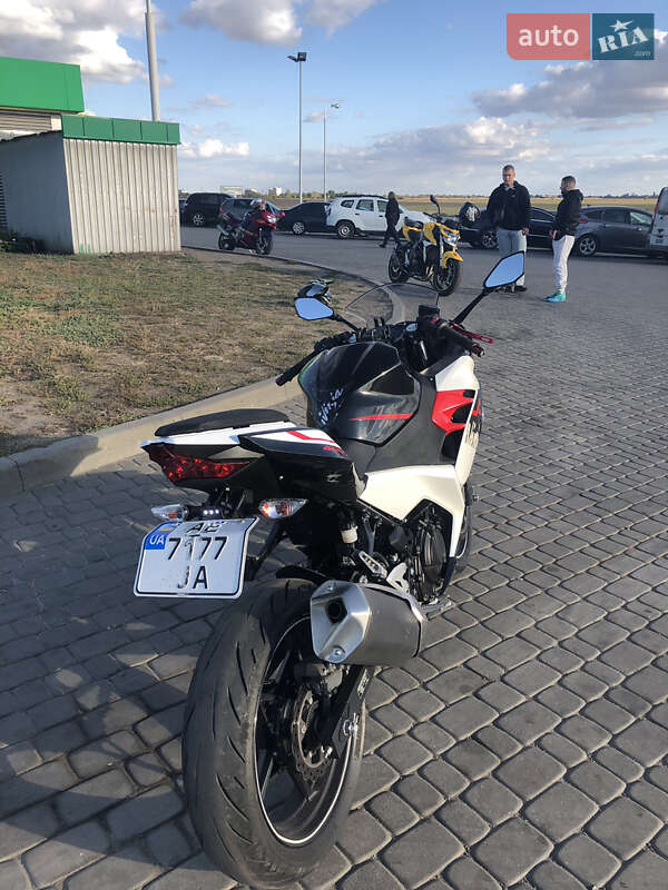 Спортбайк Kawasaki Ninja 400 2021 в Павлограді