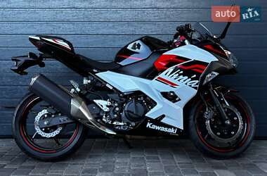 Мотоцикл Без обтекателей (Naked bike) Kawasaki Ninja 400 2020 в 