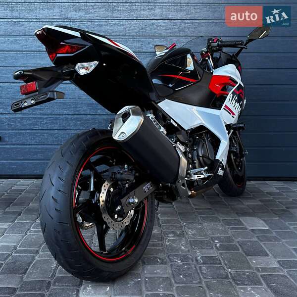 Мотоцикл Без обтекателей (Naked bike) Kawasaki Ninja 400 2020 в Белой Церкви