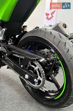 Спортбайк Kawasaki Ninja 400 2018 в 