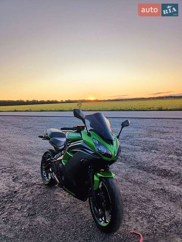Спортбайк Kawasaki Ninja 400 2016 в Лохвице