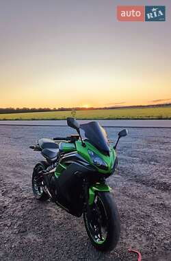 Спортбайк Kawasaki Ninja 400 2016 в 