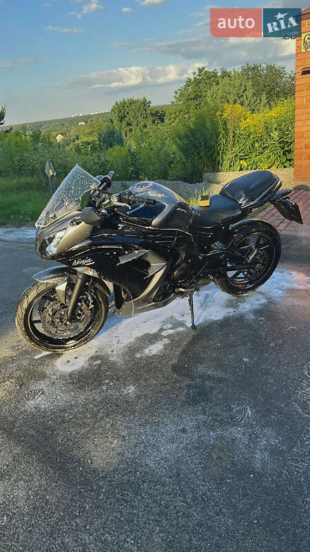 Мотоцикл Спорт-туризм Kawasaki Ninja 400 2016 в 