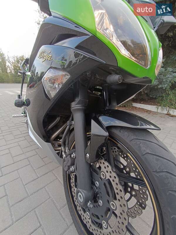 Мотоцикл Спорт-туризм Kawasaki Ninja 400 2014 в Запоріжжі