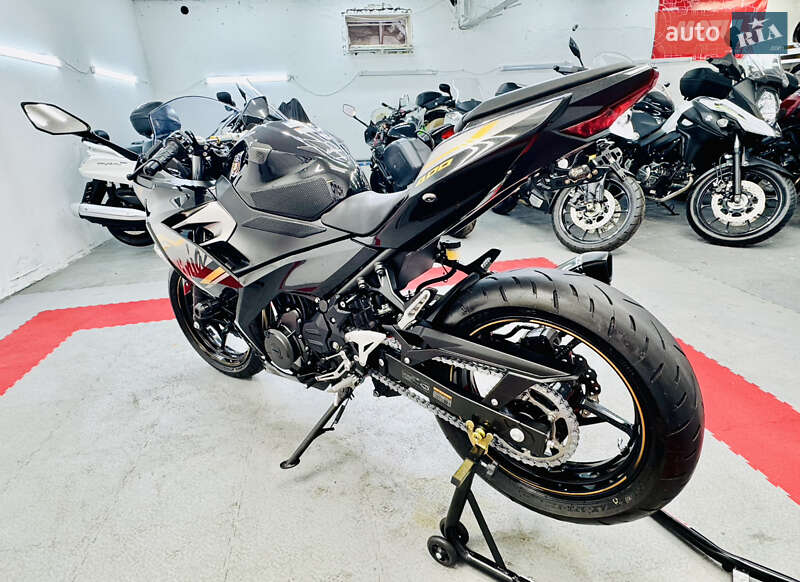Спортбайк Kawasaki Ninja 400 2019 в Одессе