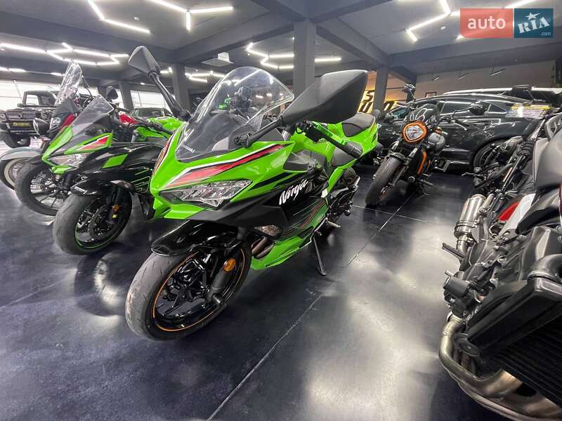 Спортбайк Kawasaki Ninja 400 2023 в Черновцах
