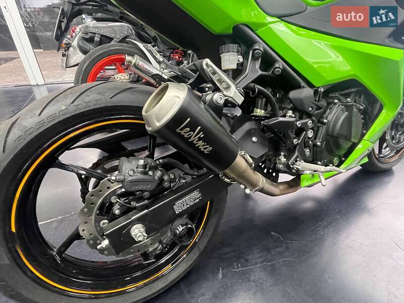 Спортбайк Kawasaki Ninja 400 2023 в Черновцах