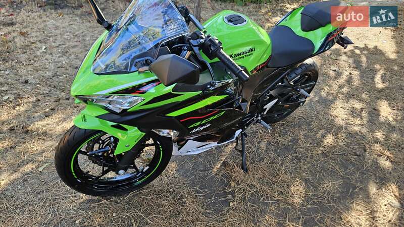 Спортбайк Kawasaki Ninja 400 2021 в Первомайську