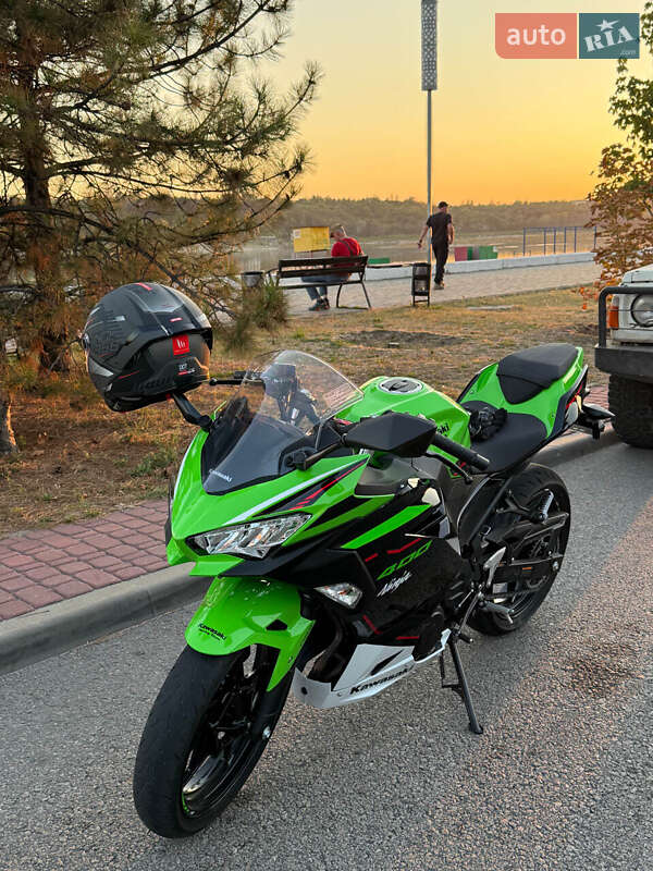 Kawasaki Ninja 400 2022