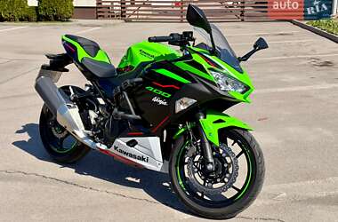 Спортбайк Kawasaki Ninja 400 2022 в Дніпрі