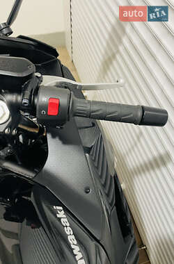 Спортбайк Kawasaki Ninja 500 2024 в 