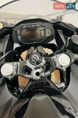 Спортбайк Kawasaki Ninja 500 2024 в 