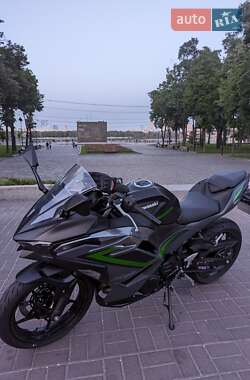 Спортбайк Kawasaki Ninja 500 2024 в Києві