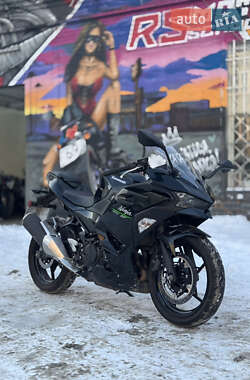 Спортбайк Kawasaki Ninja 500 2024 в Киеве