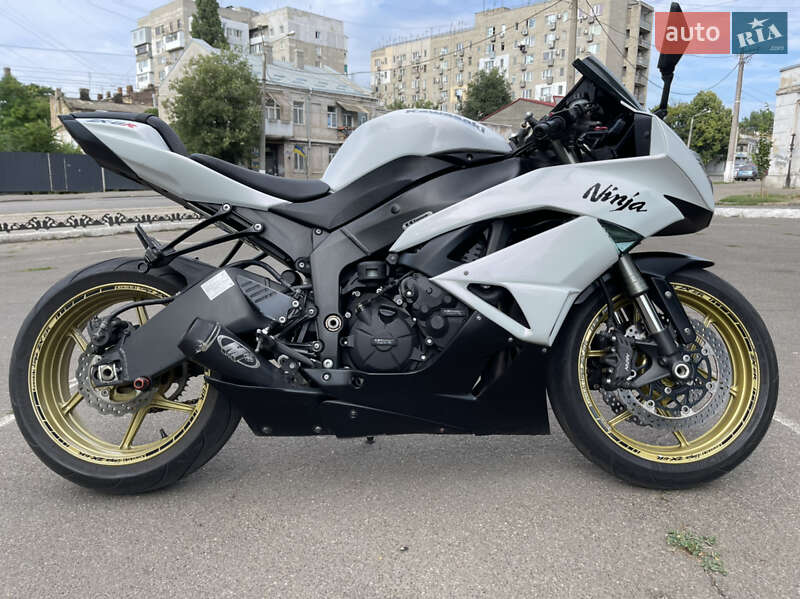 Kawasaki Ninja 600 ZX-6R 2009