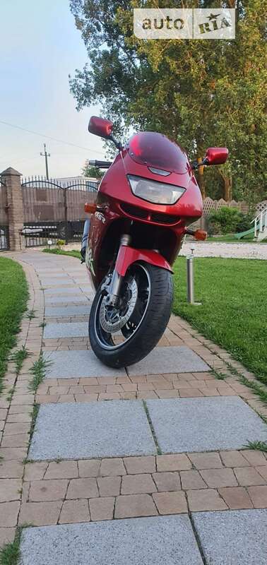 Спортбайк Kawasaki Ninja 600 ZX-6R 1999 в 